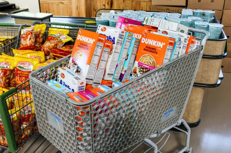 Da Ess-Sach Blatz (The Food Place) Discount Grocery in Bonduel, WI