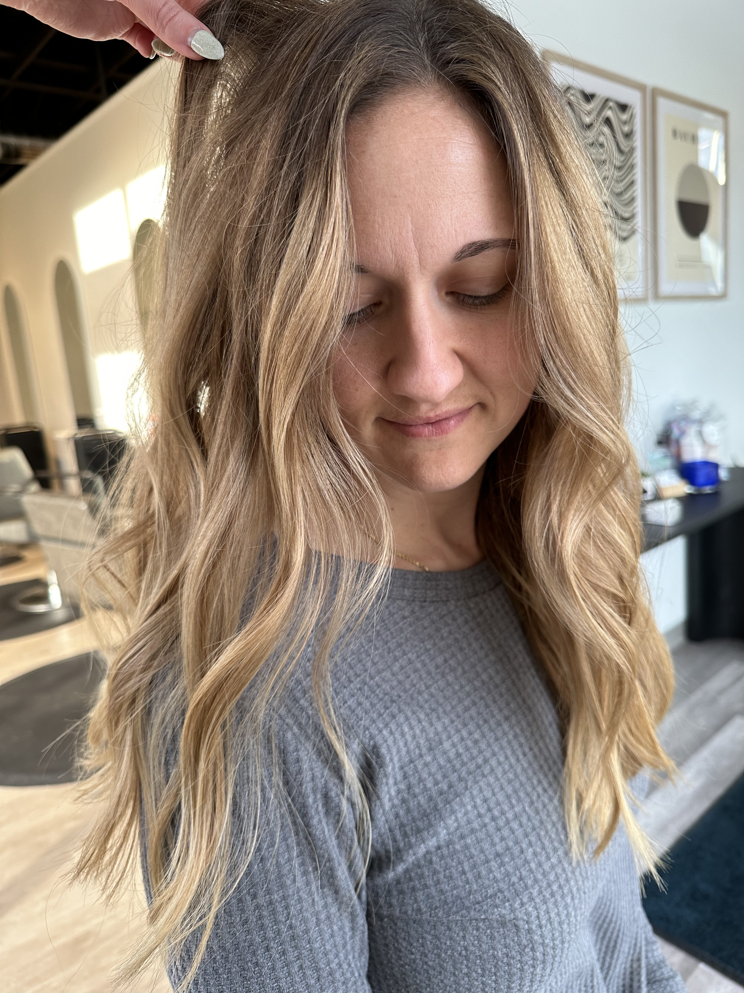 Grand Noir Salon in Verona, WI