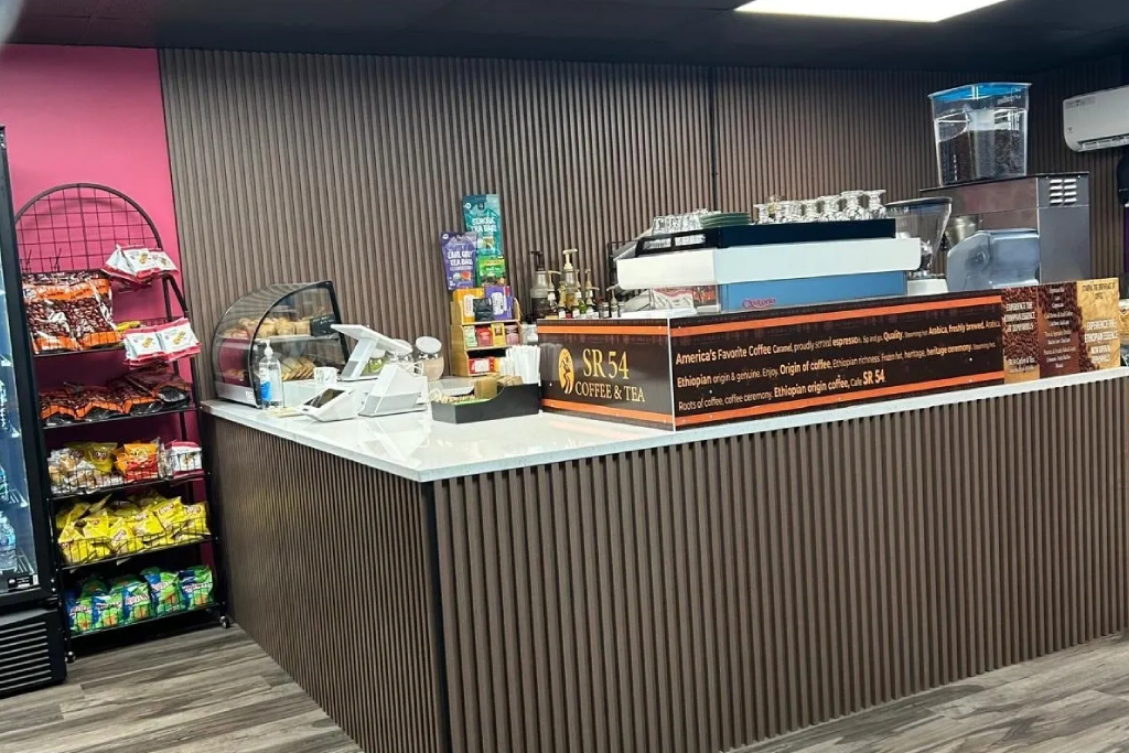 SR 54 COFFEE & Tea Co in Zephyrhills, FL (2)