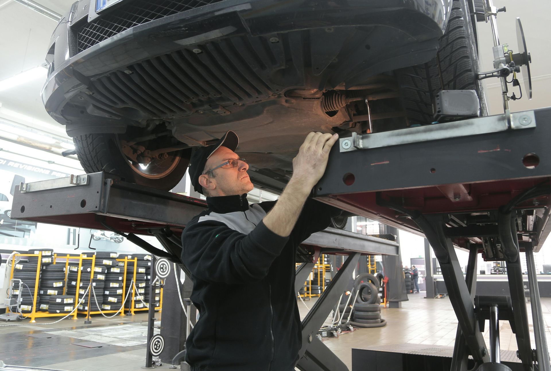 Curry's Automotive in Fort Myers, FL (2)