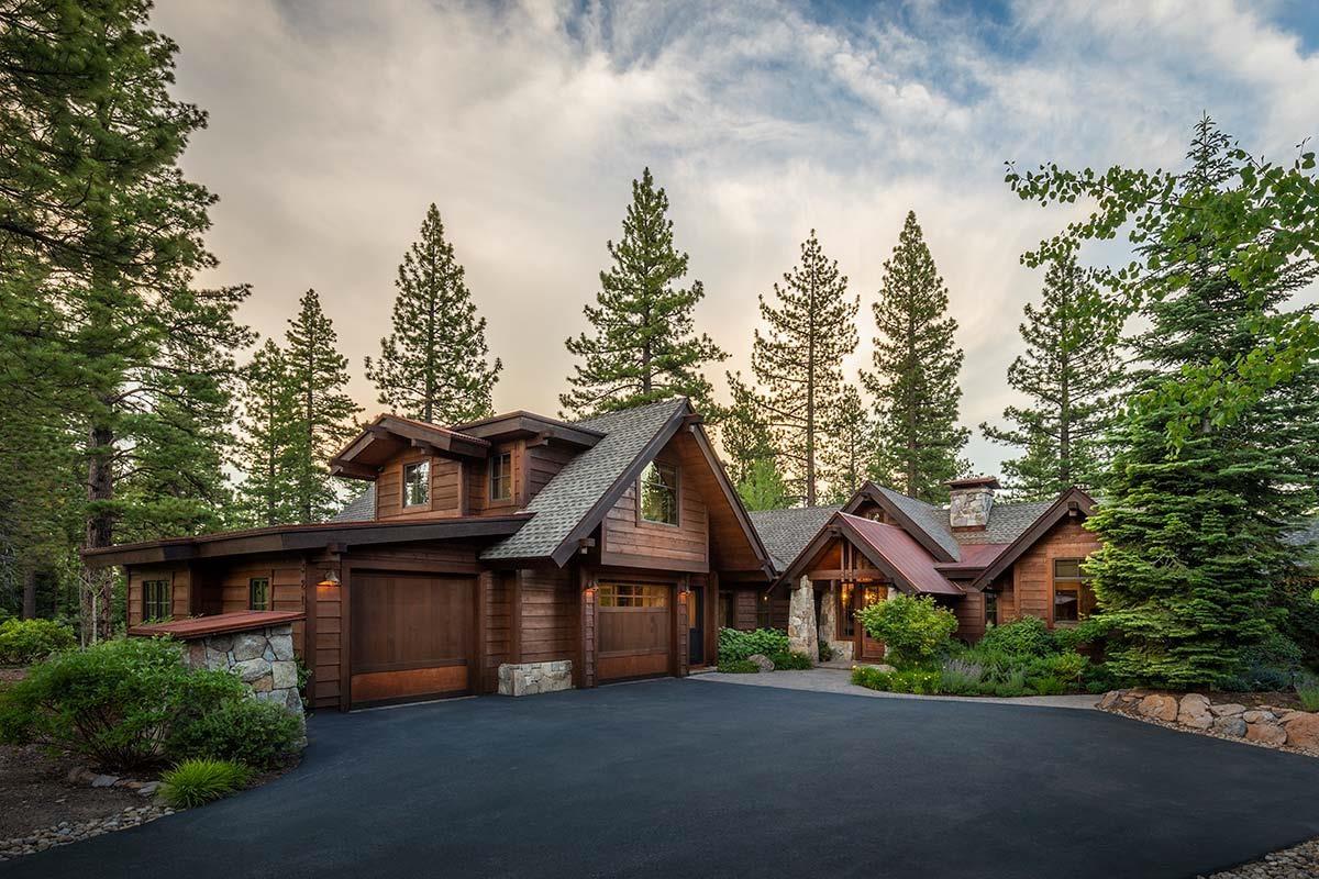 True North Tahoe | Megan Evans & Jessica Dunlap in Truckee, CA (3)