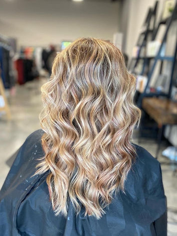 Beauty Lounge Salon & Boutique in River Falls, WI (3)