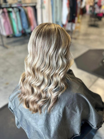 Beauty Lounge Salon & Boutique in River Falls, WI (5)