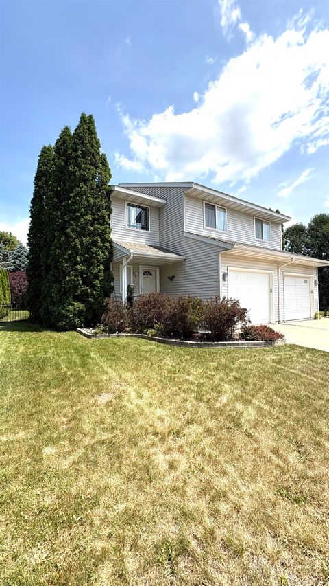 Realty Executives Premier in Janesville, WI (2)