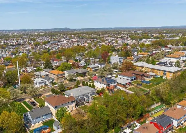 New Jersey Homes and Estates in Garfield, NJ (4)
