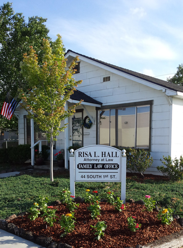 Hall Risa L in Central Point, OR (2)