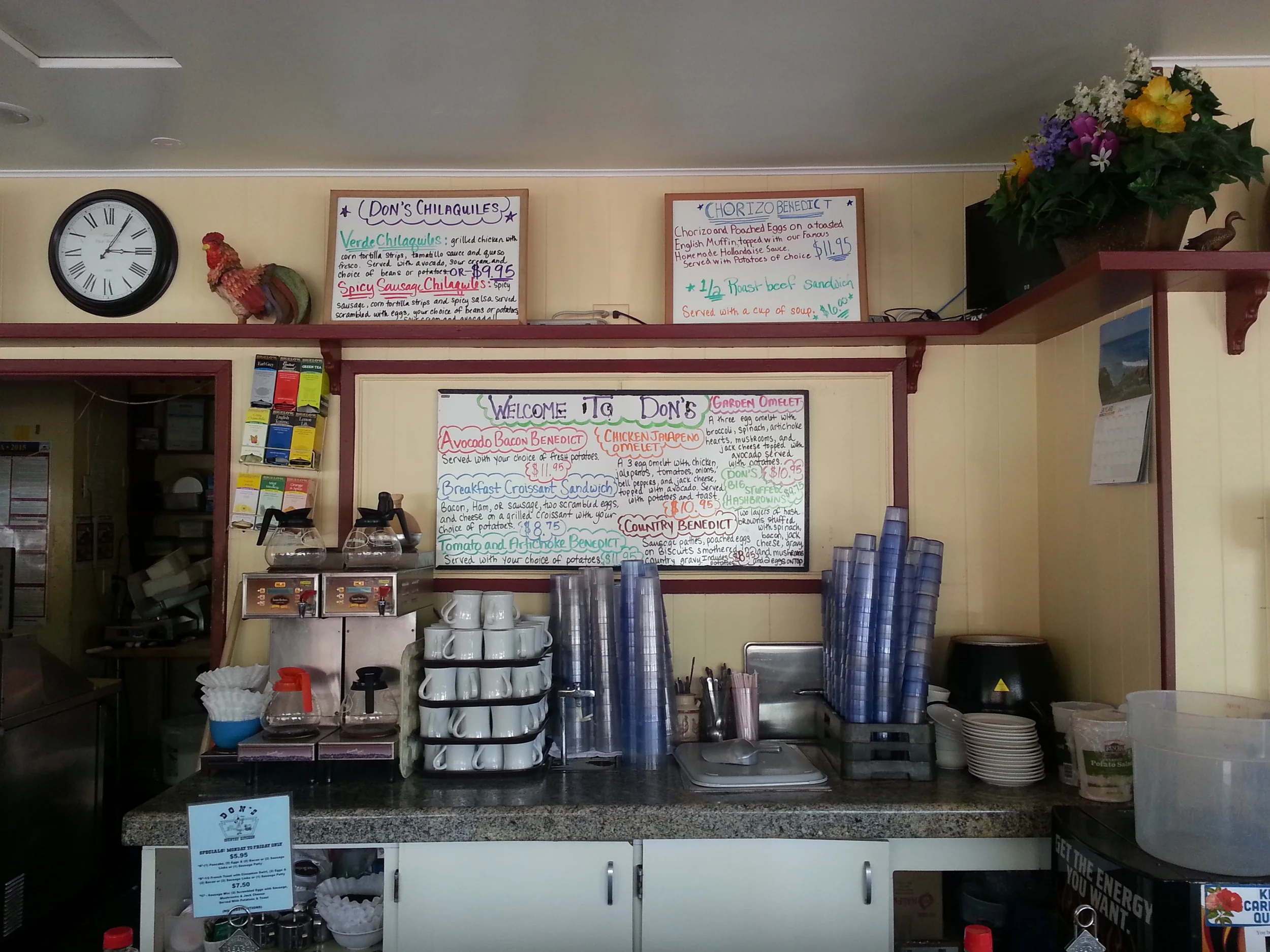 Don's Country Kitchen‎ in Carlsbad, CA (2)