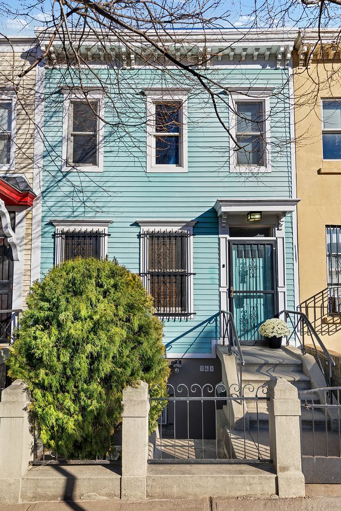 Caterina Peters Realtor - New York City and New Jersey Real Estate Agent in Brooklyn, NY (2)