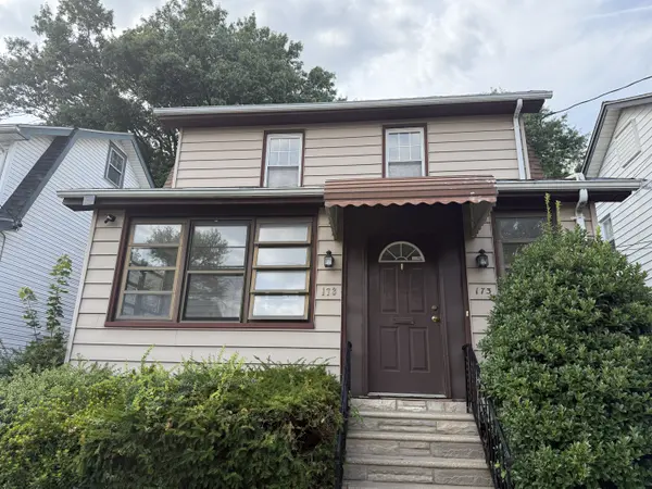 Cynthia Lubin, Broker Sales Associate powered by Compass Real Estate in Montclair, NJ (2)