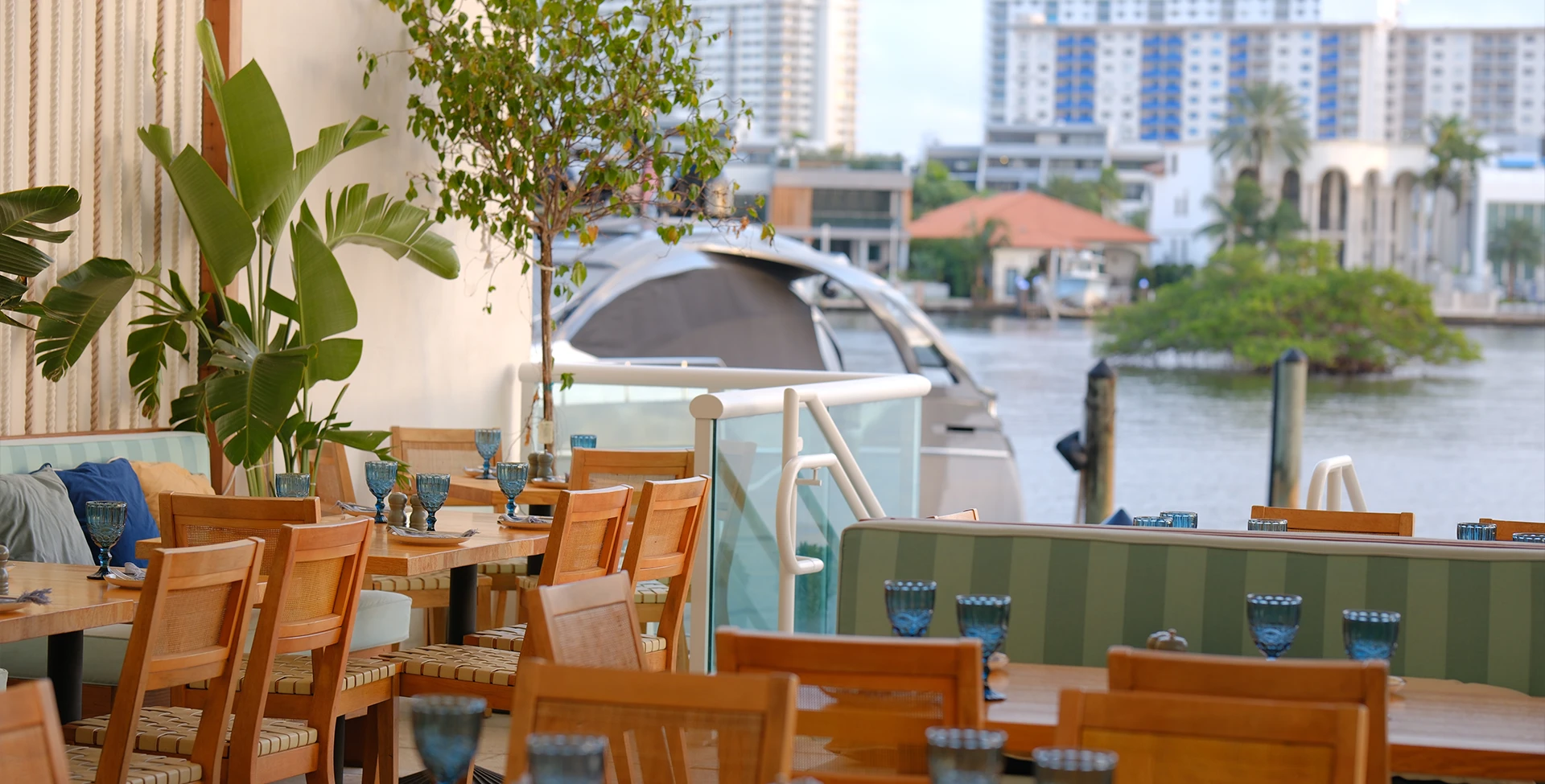 Mykonos Kitchen and Bar in Sunny Isles Beach, FL (3)