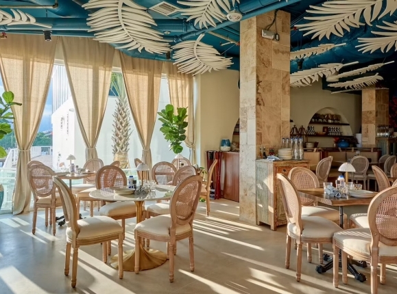 Mykonos Kitchen and Bar in Sunny Isles Beach, FL (4)