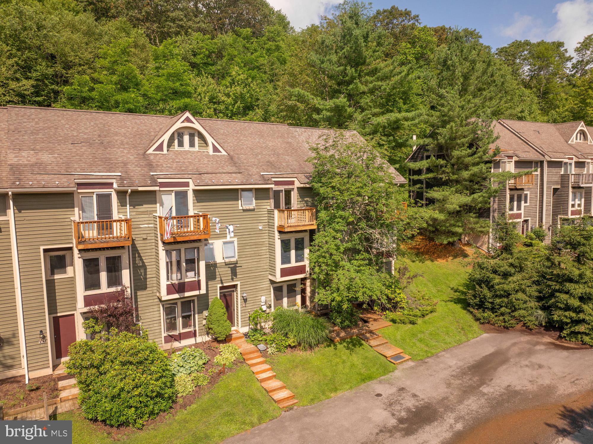 Betsy Spiker Holcomb Taylor-Made Deep Creek Sales in McHenry, MD