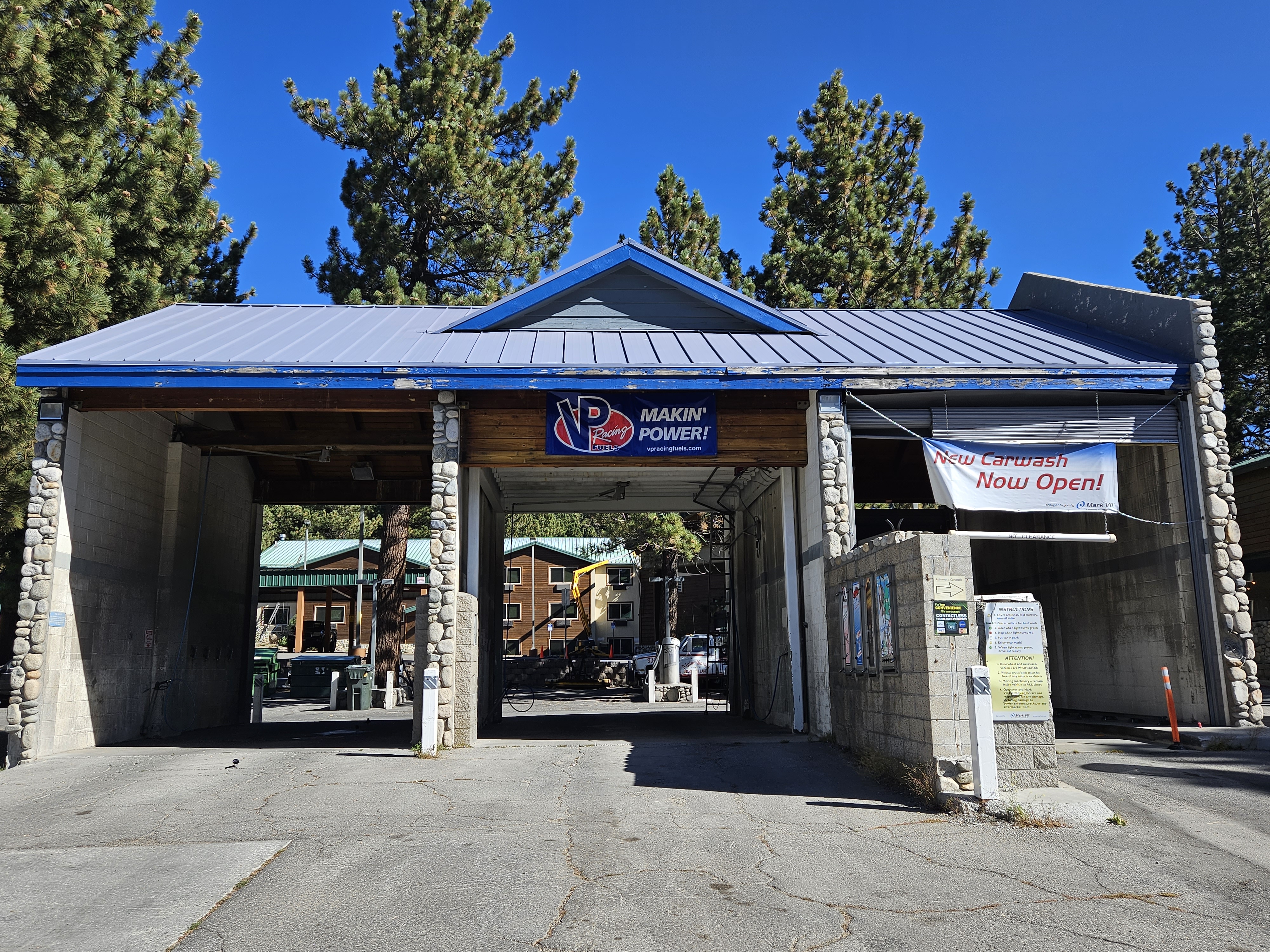 Mammoth Chevron in Mammoth Lakes, CA (3)