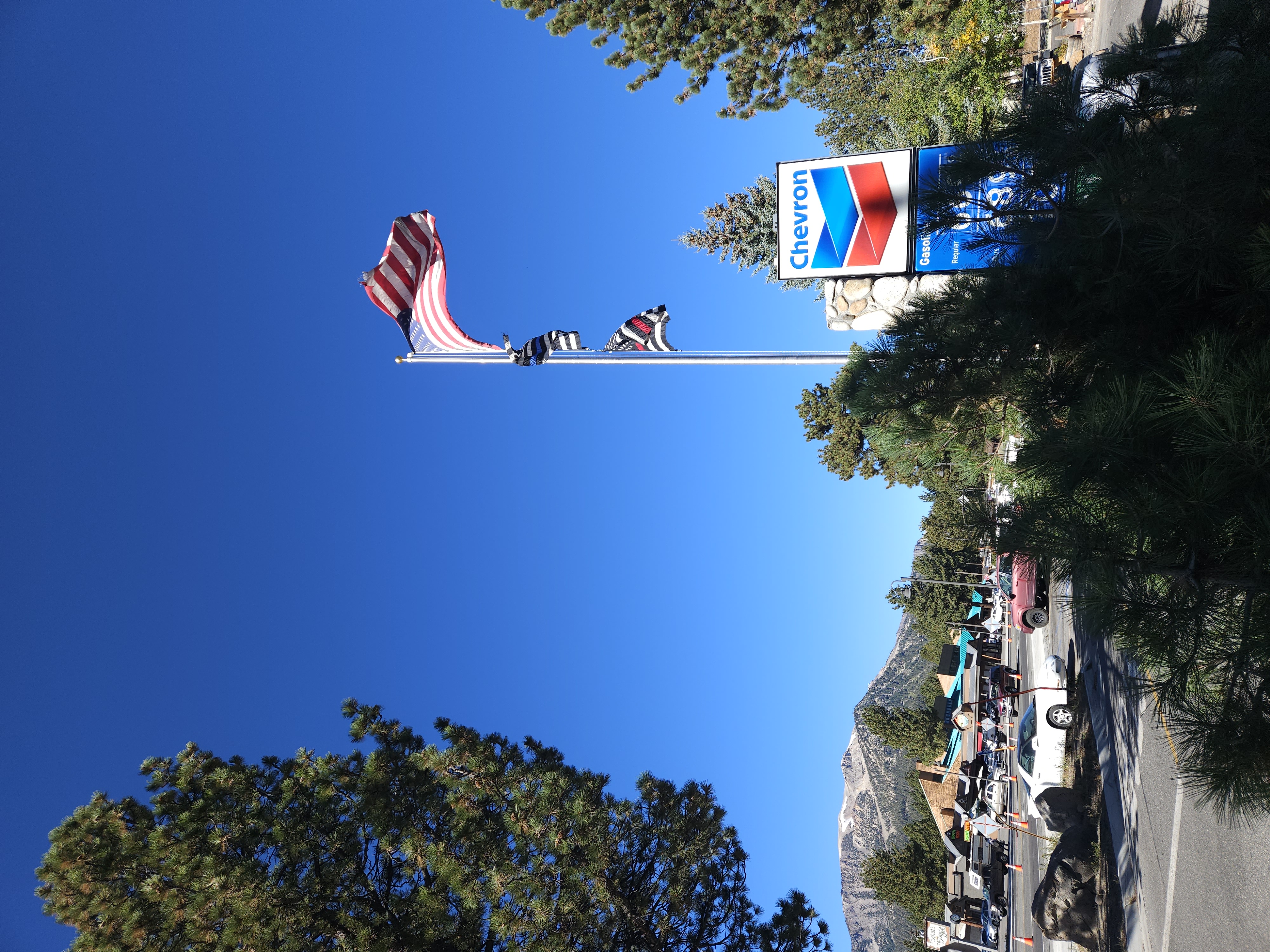 Mammoth Chevron in Mammoth Lakes, CA (4)