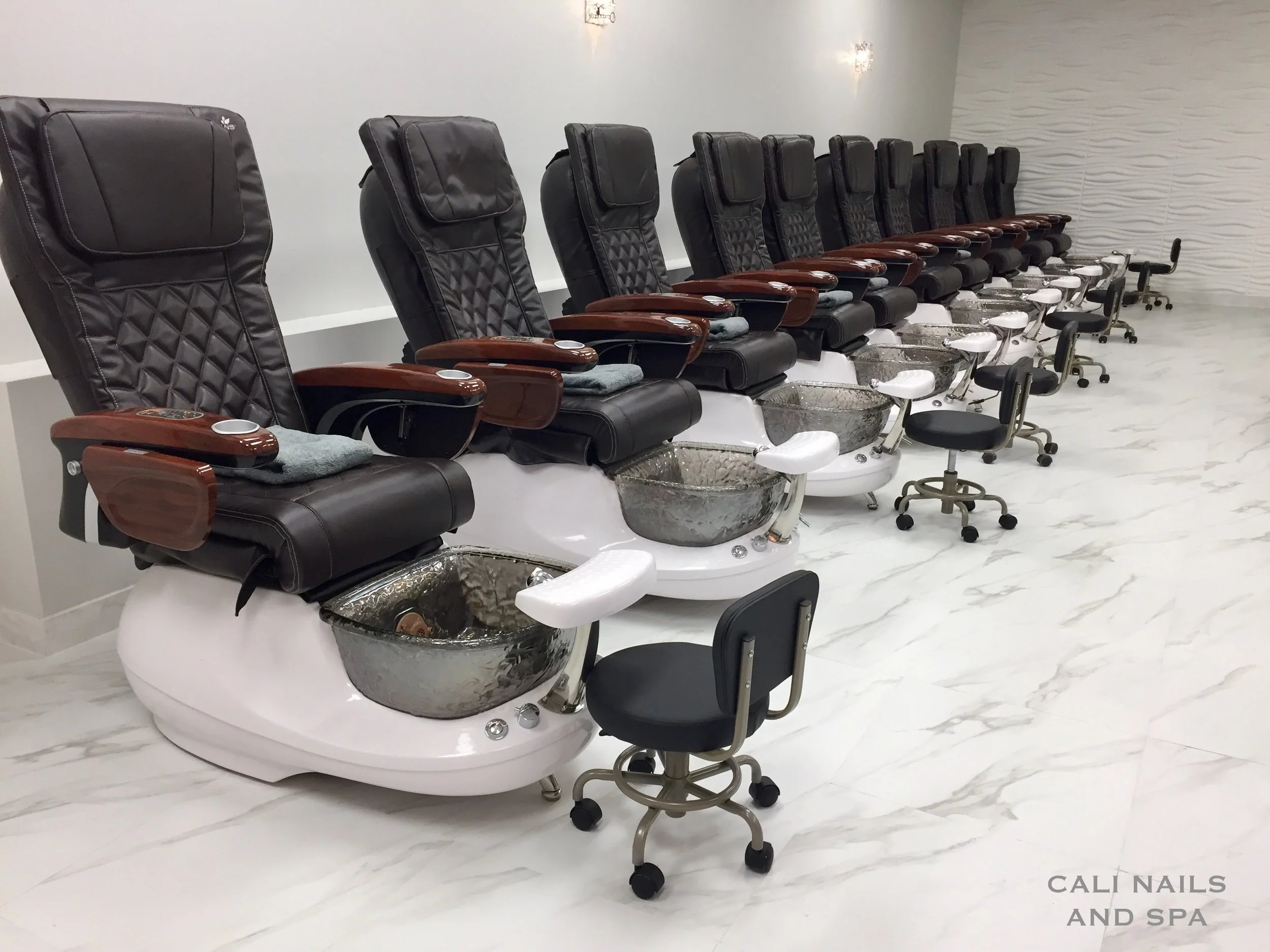 Diamond Nails & Spa in Anchorage, AK
