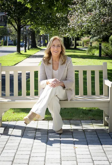 Adrienne McDougal, Compass Real Estate Garden City in Garden City, NY (2)