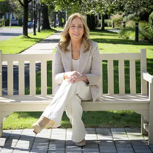 Adrienne McDougal, Compass Real Estate Garden City in Garden City, NY (3)