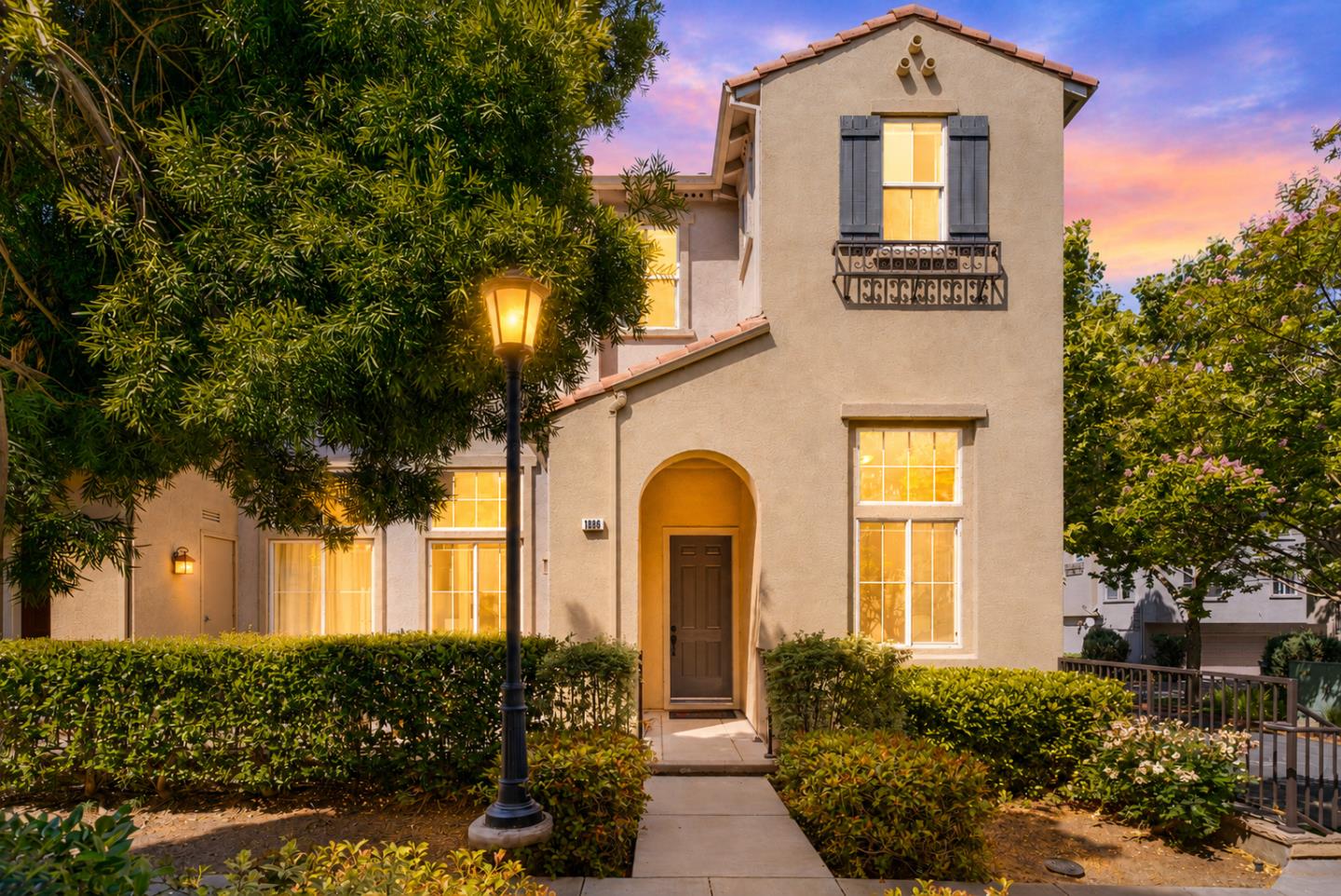 8 Blocks Real Estate, #1 Real Estate Brokerage in Santa Clara in Santa Clara, CA (2)