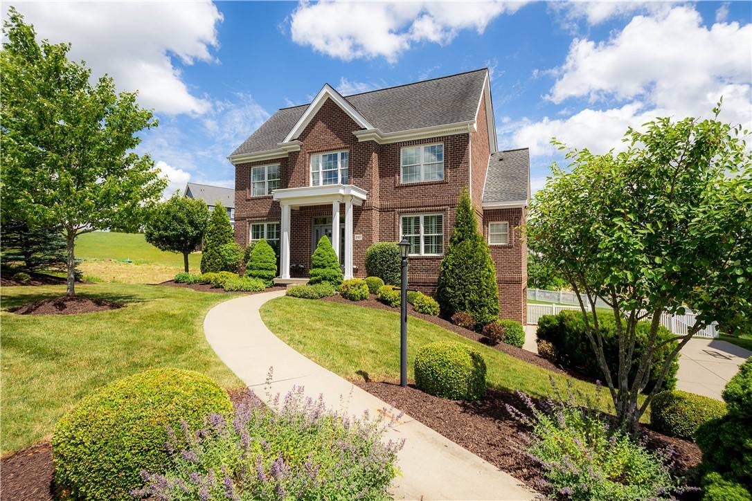 Jen Crouse REALTOR in Upper St Clair, PA