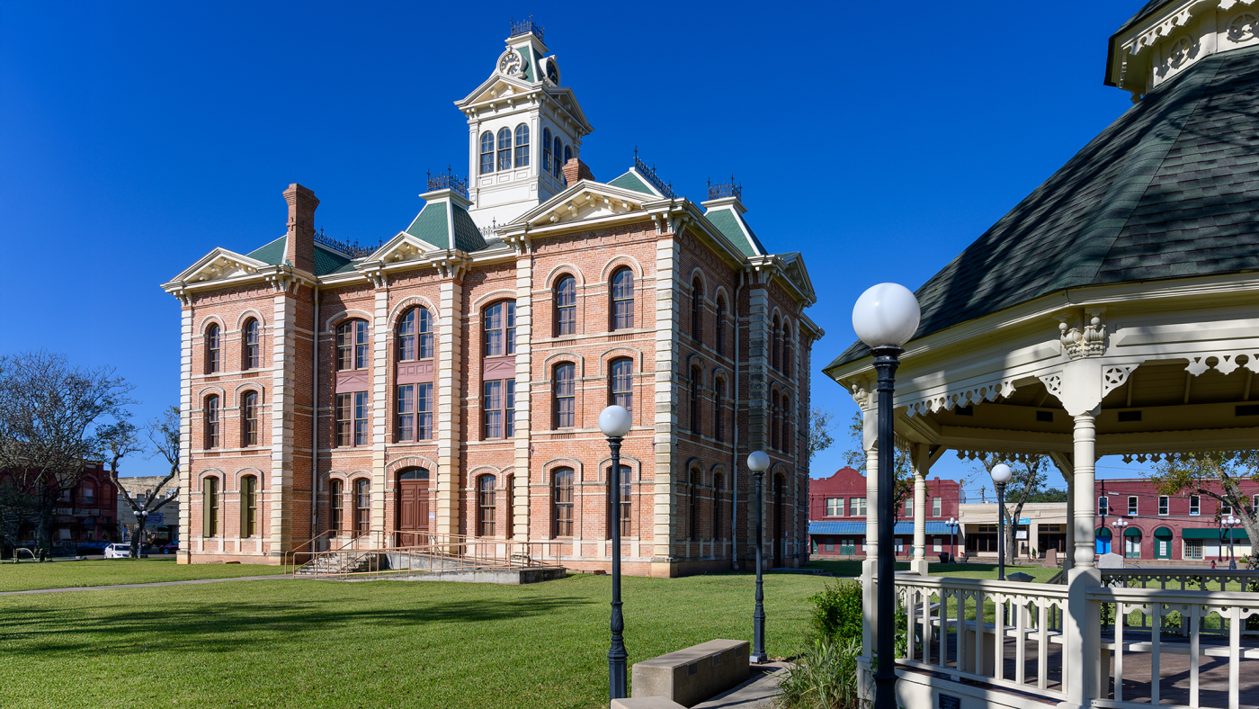 Wadler Perches Hundl & Kerlick: Ray Kerlick in Wharton, TX (2)