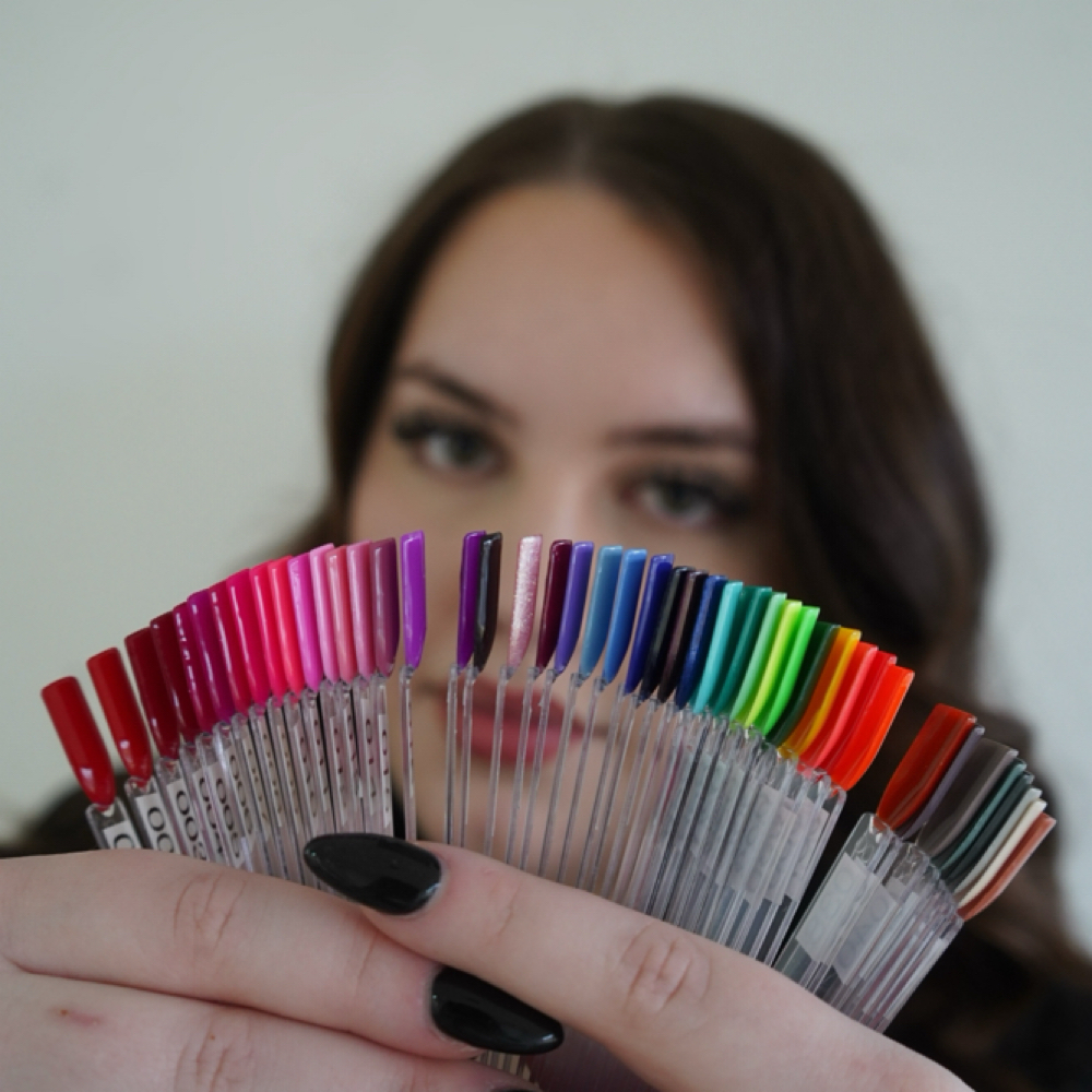 Hannah’s Nail Lab in Oak Creek, WI