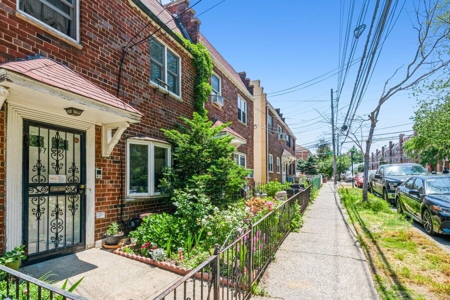 Imran Khan, Ik Realty Team-Realty Executives Today- Astoria Real Estate in Astoria, NY (6)