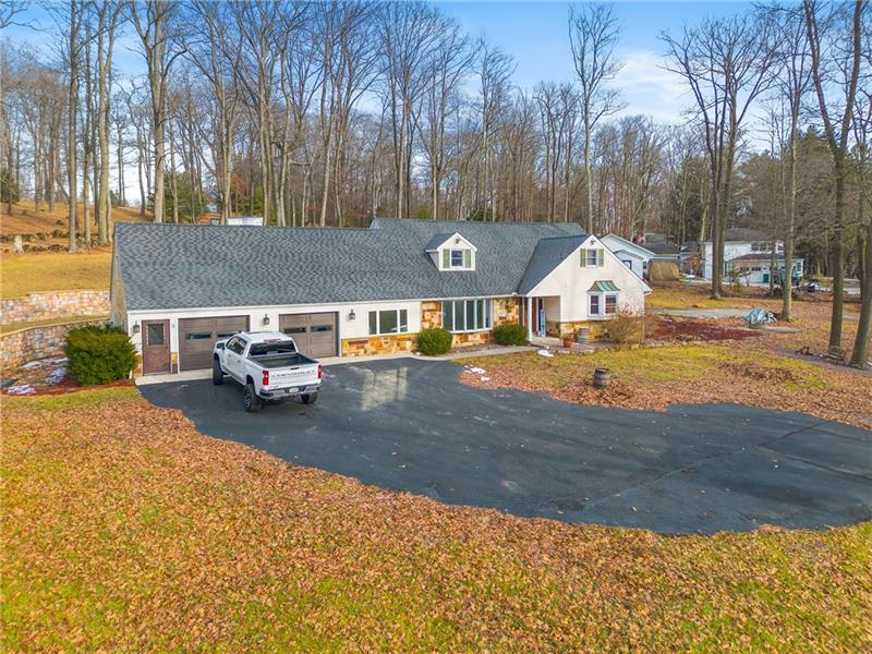 LynetteWalters Associate Broker , Berkshire Hathaway Home Services in Somerset, PA