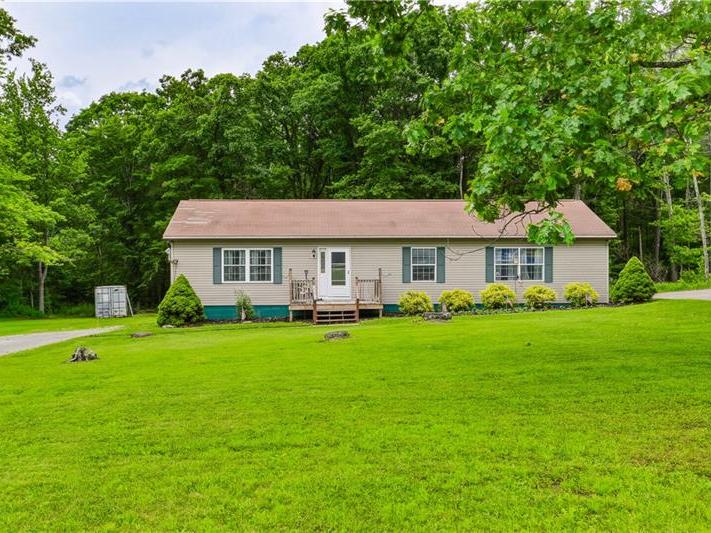 LynetteWalters Associate Broker , Berkshire Hathaway Home Services in Somerset, PA (3)