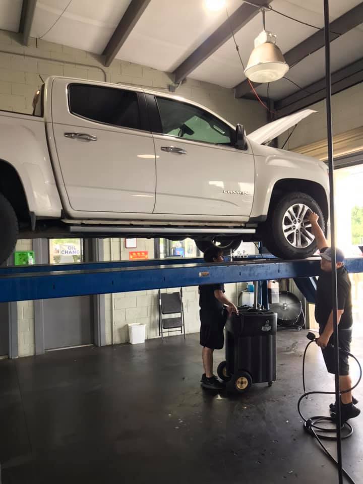 Rocket Lube Rapid Oil Change in Rincon, GA (2)