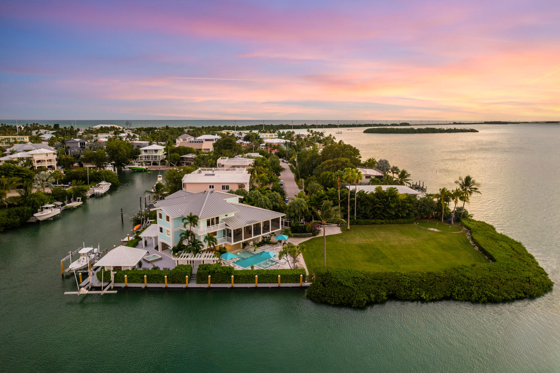 The Florida Keys Sold Sisters in Islamorada, FL (4)