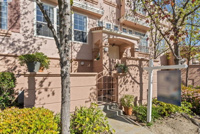 Varsha Upadhye Realtor in Danville, CA