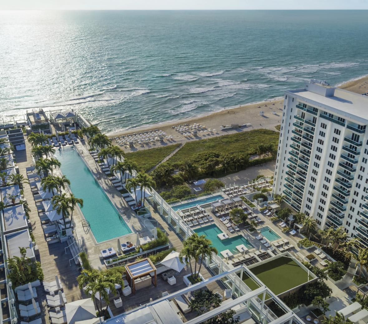 Vanessa Frank - Luxury Real Estate Advisor - Part of the Top 1.5% of U.S. Realtors in Surfside, FL (2)