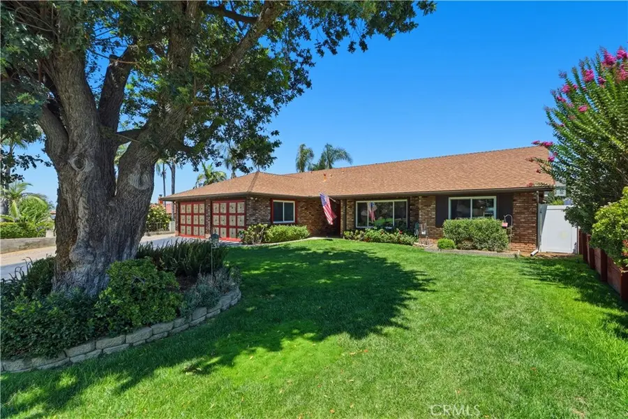 Charles Chacon Realty Group in Corona, CA