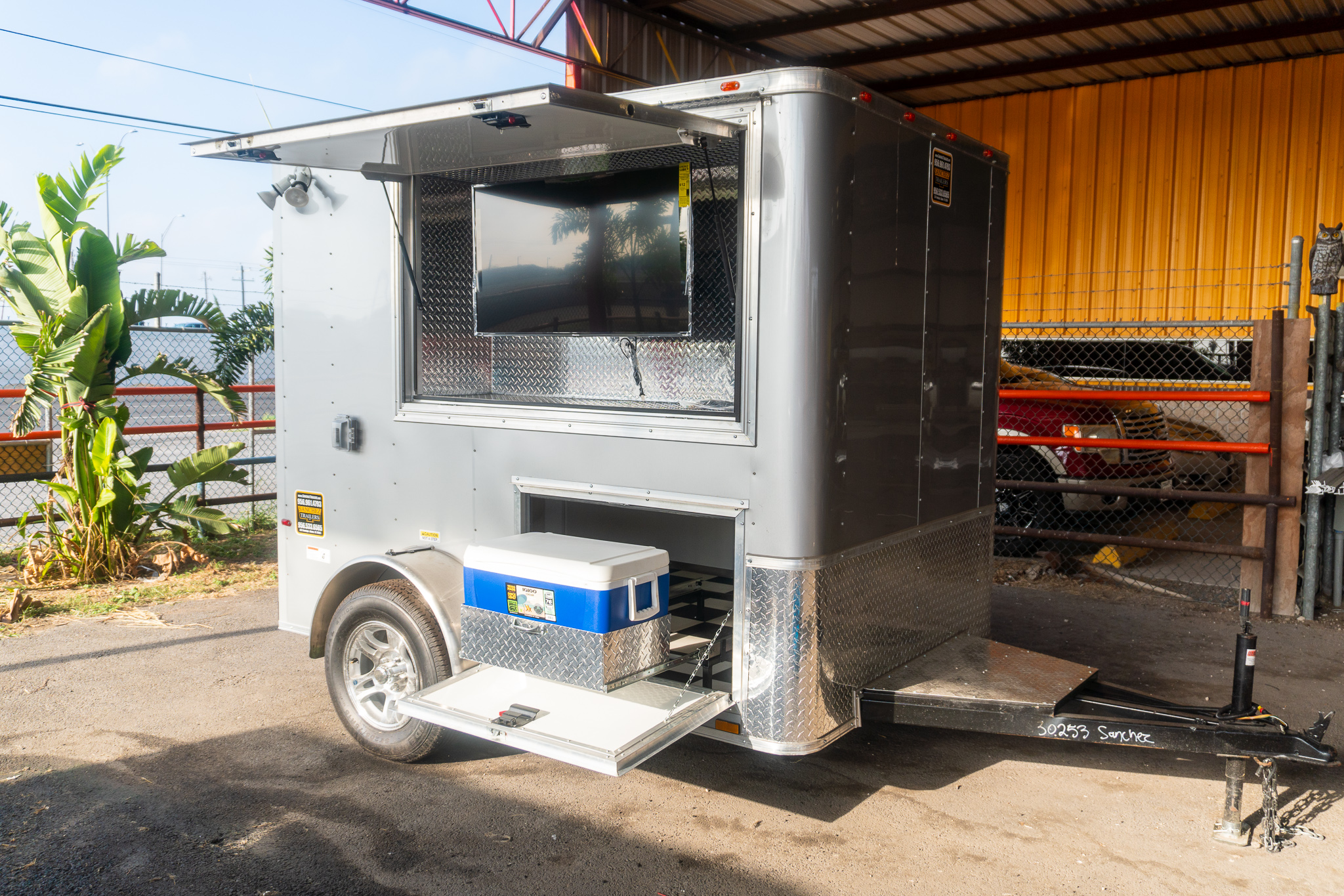 Sanchez Food Trailers in Alamo, TX (2)