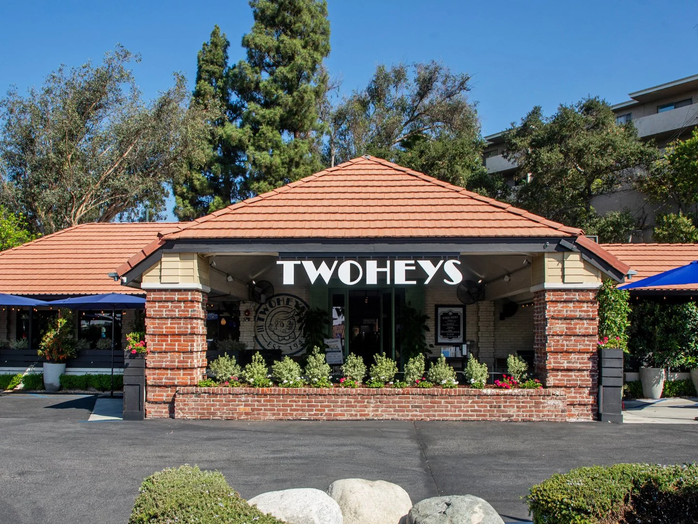 Twohey's Restaurant in South Pasadena, CA