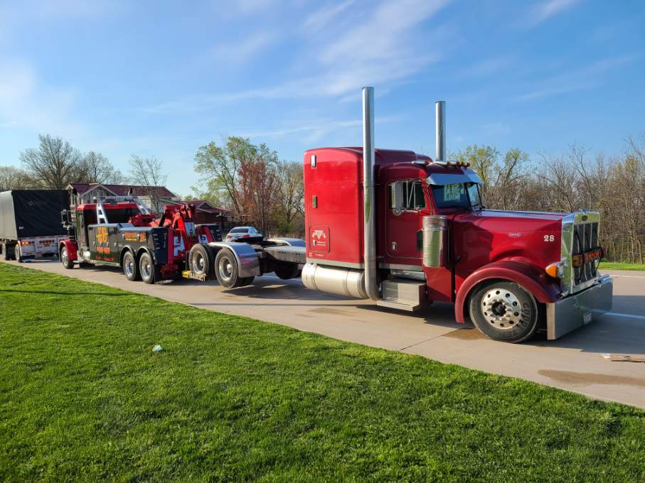 JJS Truck Repair & Service, L.L.C. in Mauston, WI (6)