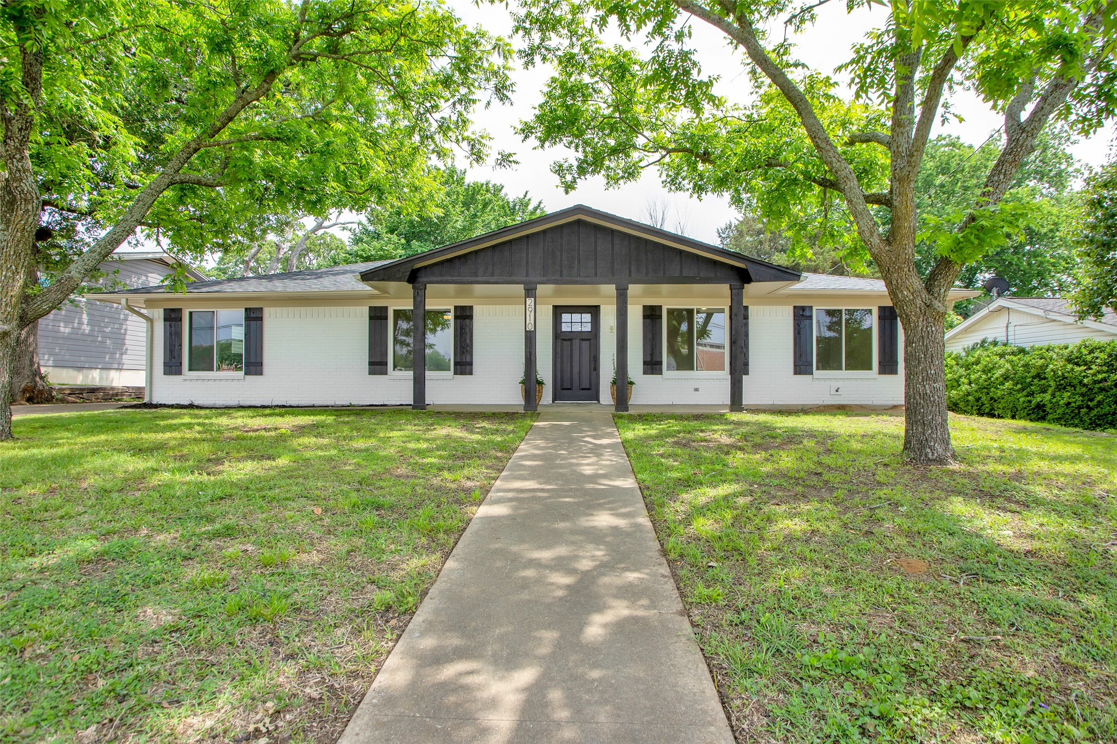 Texas Life Real Estate in Whitewright, TX