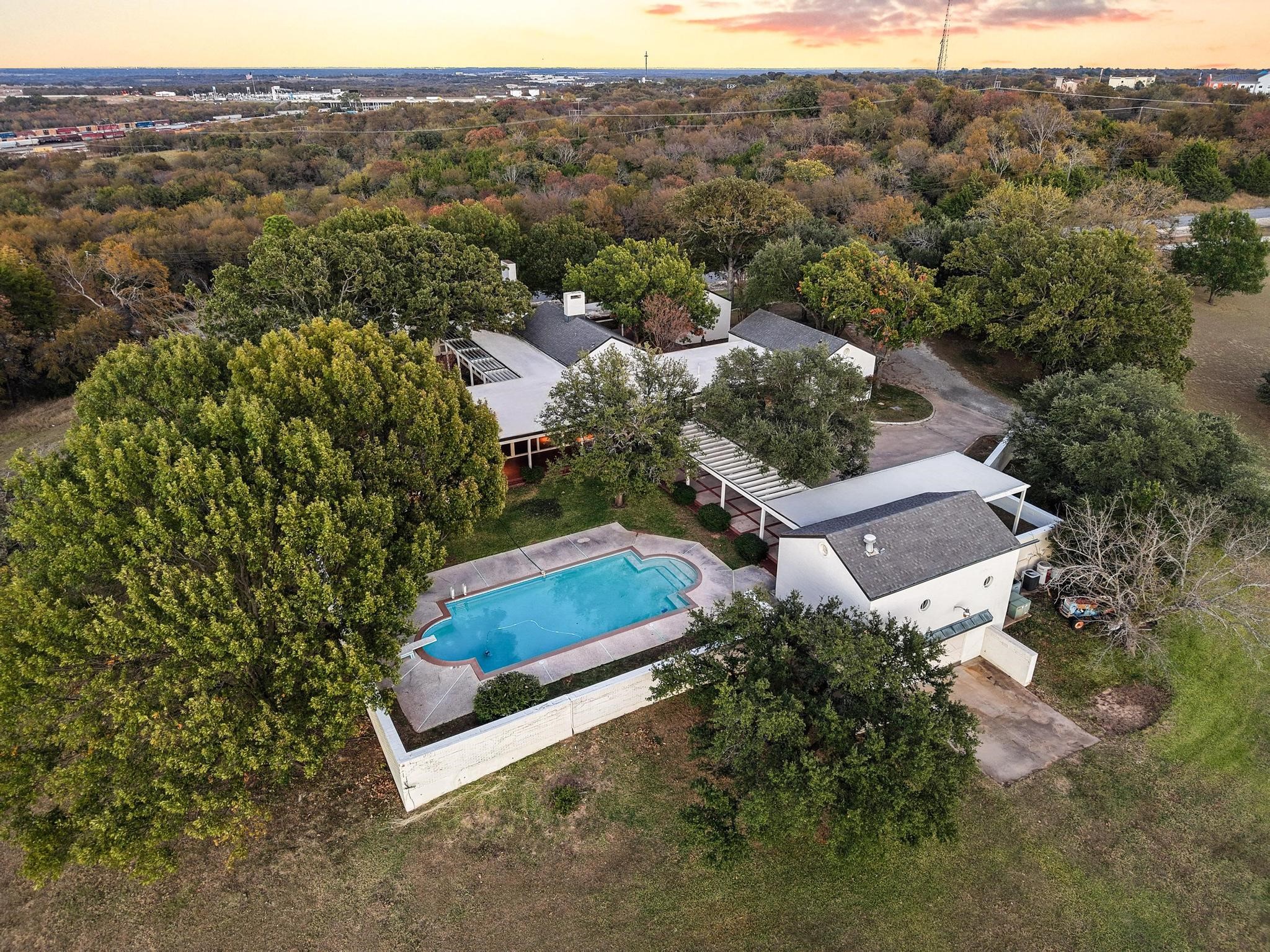 Texas Life Real Estate in Whitewright, TX (3)