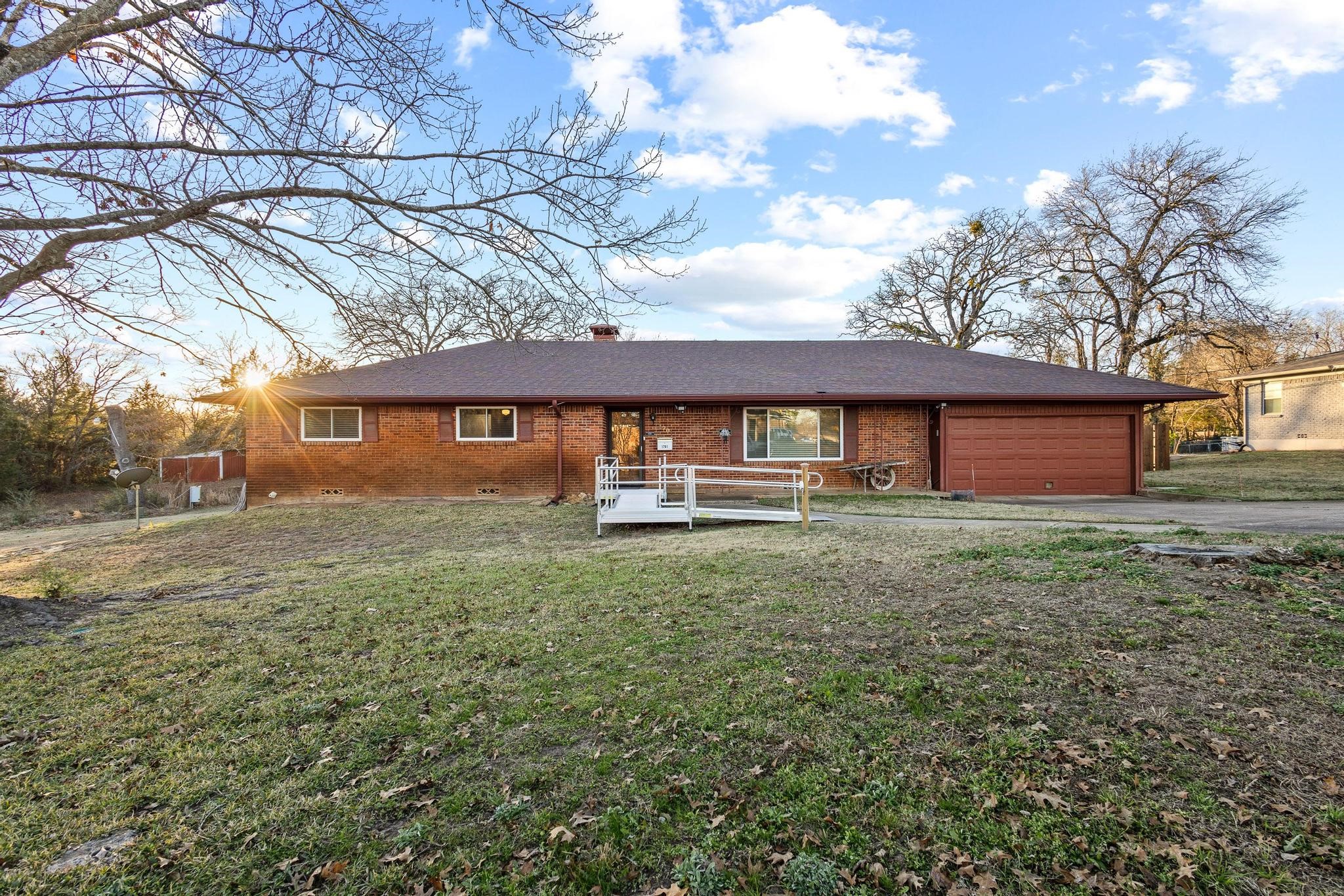 Texas Life Real Estate in Whitewright, TX (5)