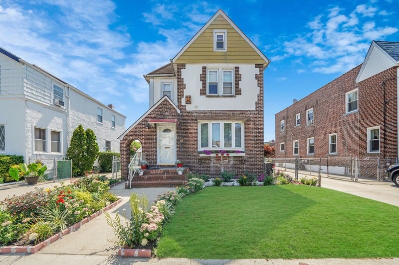 Peoples Realty & Associates- Chrystina Peoples in Valley Stream, NY (6)
