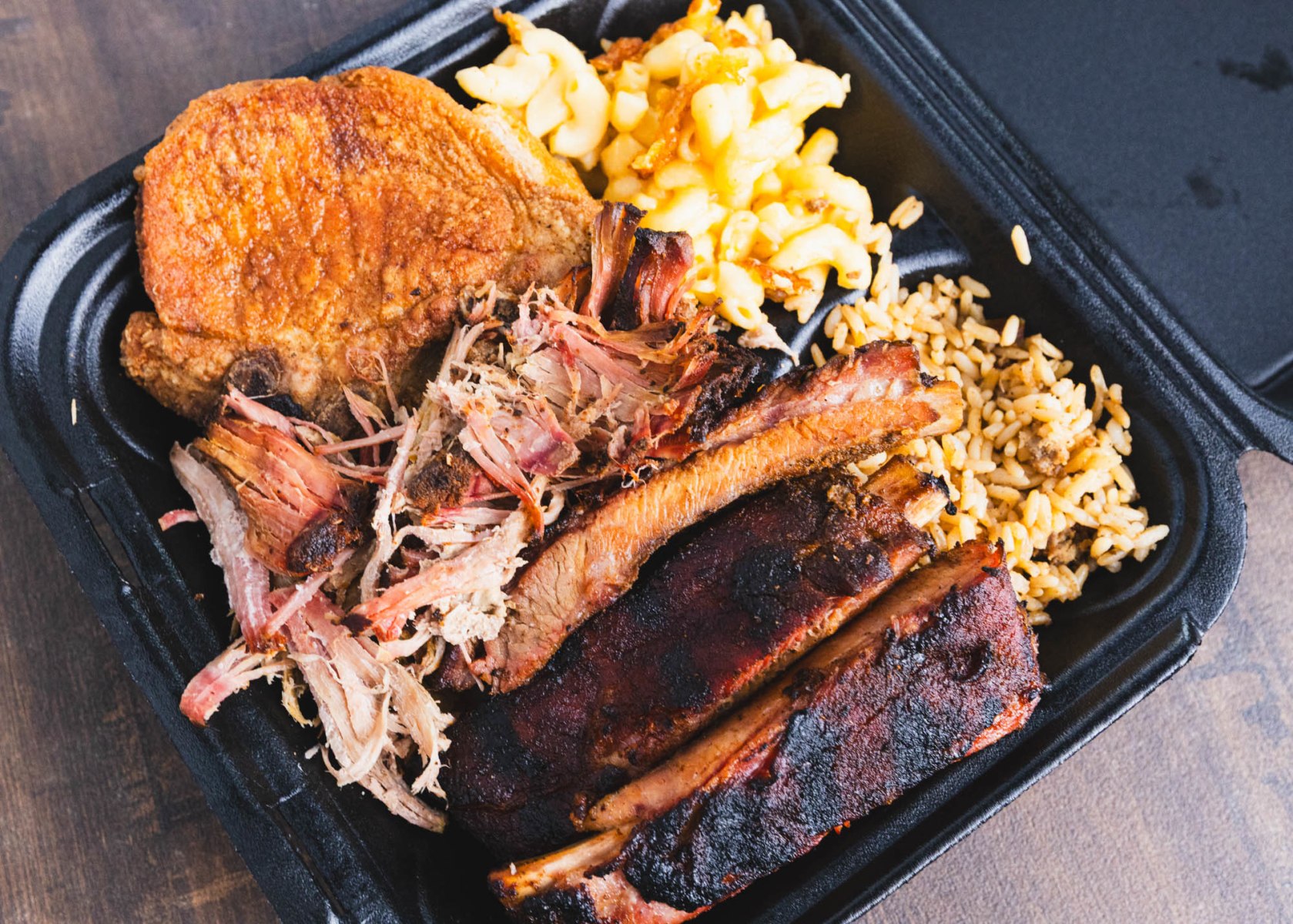 Don Que’s Southern BBQ in Brunswick, GA