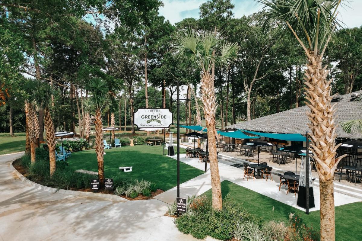 Greenside Bar & Grille in Rincon, GA