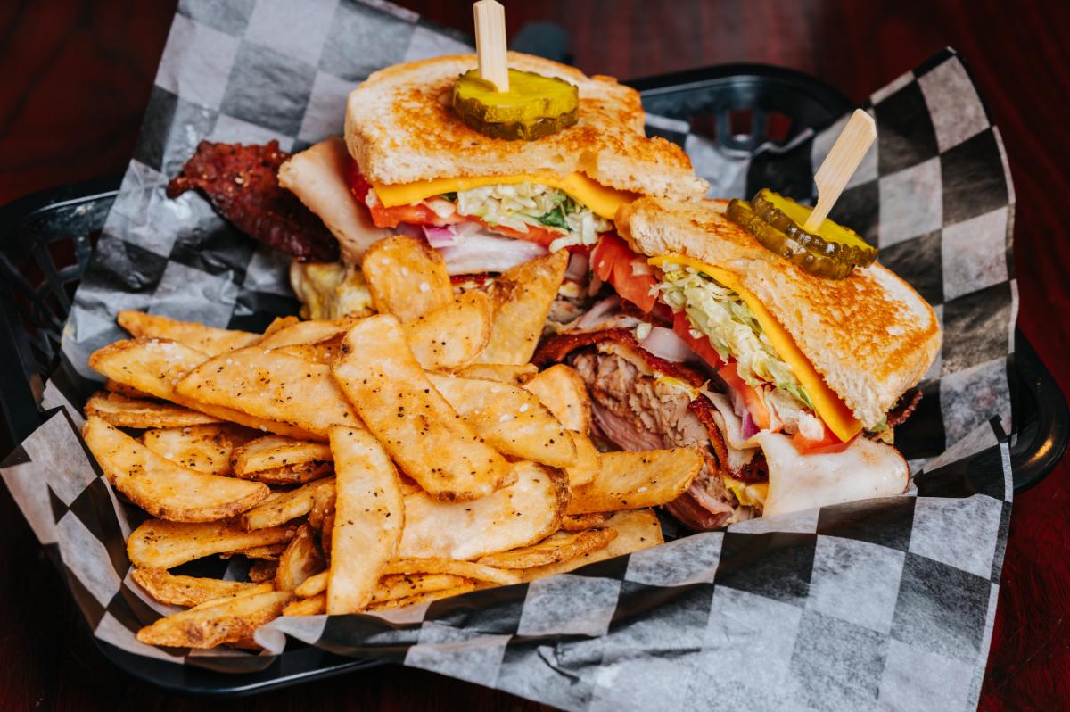 Greenside Bar & Grille in Rincon, GA (4)