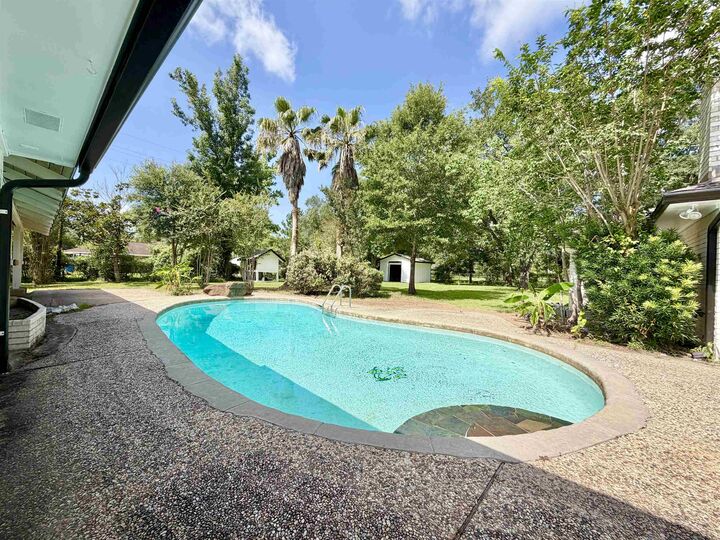 Julie Jackson "Key2SoldTx" Coldwell Banker Southern Homes in Beaumont, TX (5)