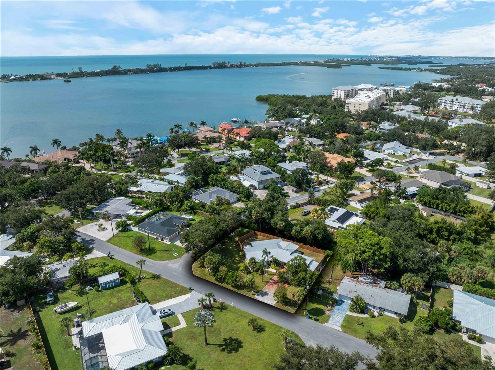 Ayers & Associates Real Estate - Enya Overholser PA - Realtor in Nokomis, FL (3)
