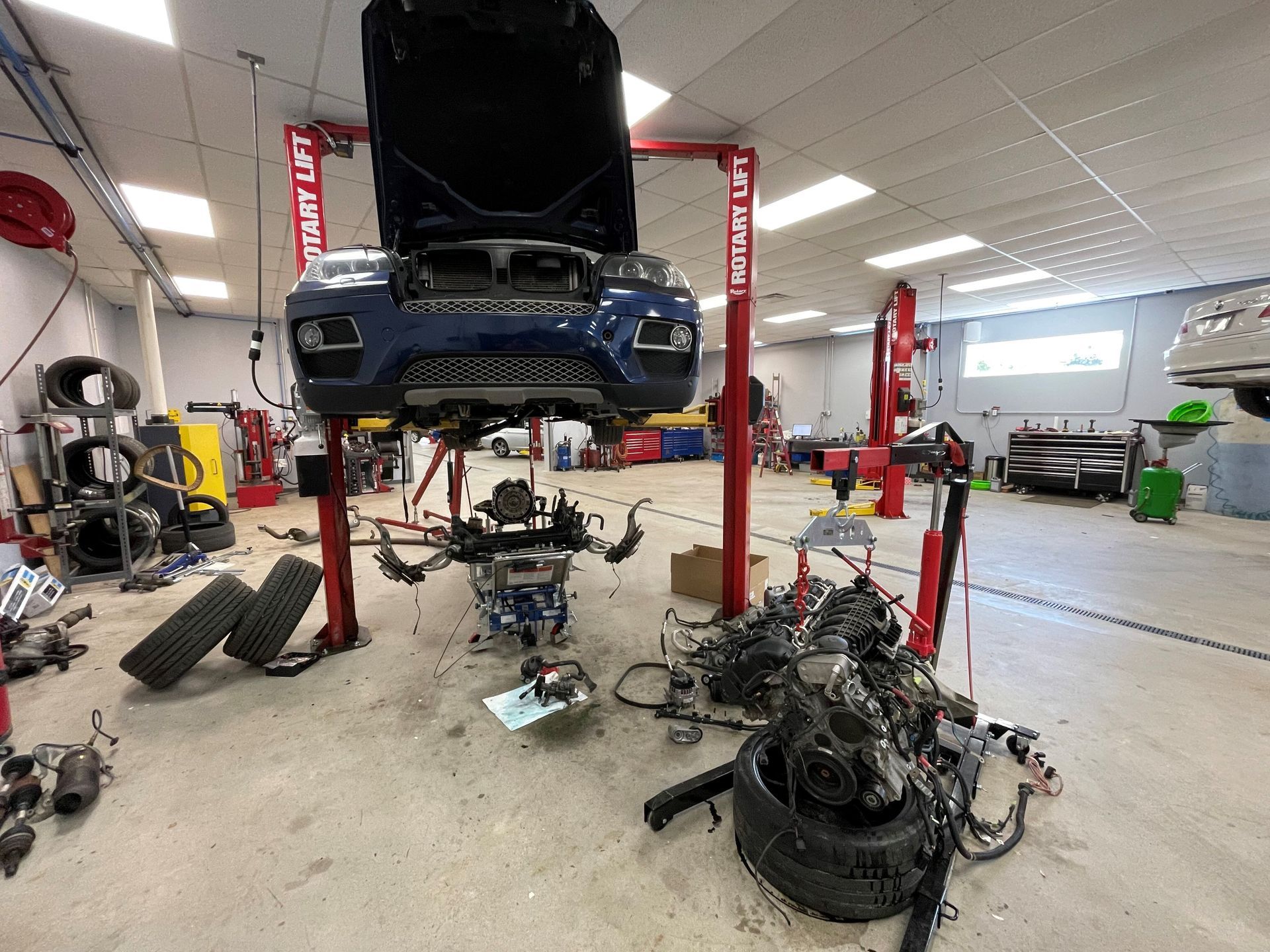 Mike Johns Imports Service & Repair for BMW, Mercedes, & MINI in Louisville in Louisville, KY (2)