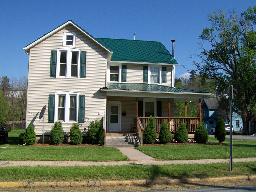 Trish Hoover, Realtor in Lewisburg, WV (3)