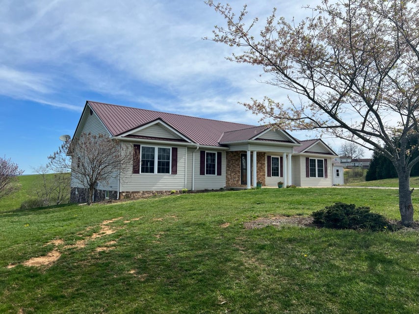 Trish Hoover, Realtor in Lewisburg, WV (5)