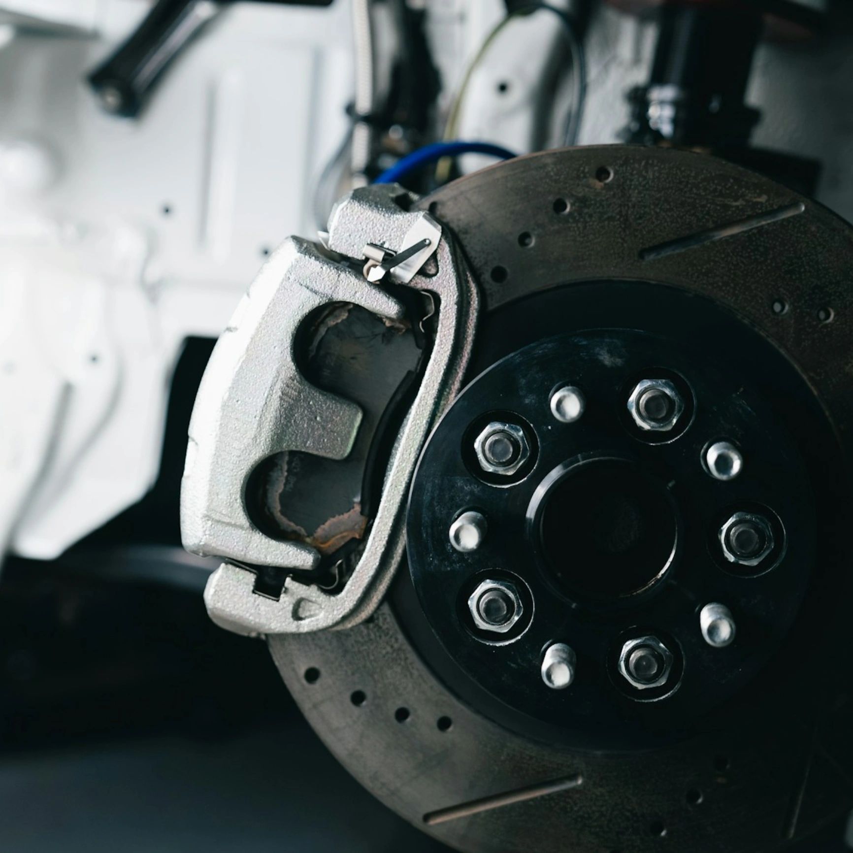 Rapid One Auto Center LLC (Tire Shop & Mechanic Shop) in Laredo, TX