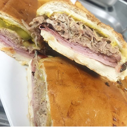 El Lechon de Negron in Union, NJ (2)